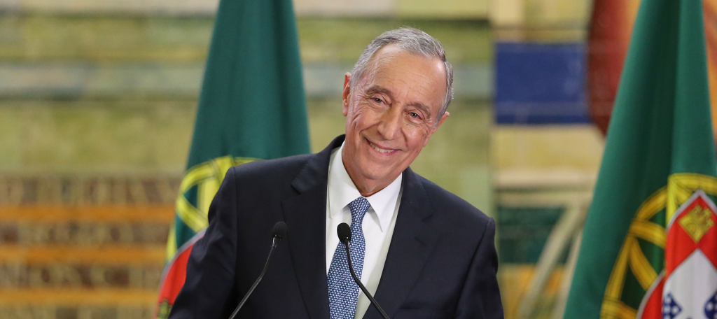 Presidente de Portugal assina documento para facilitação de pedido de vistos - nacionalidade portuguesa